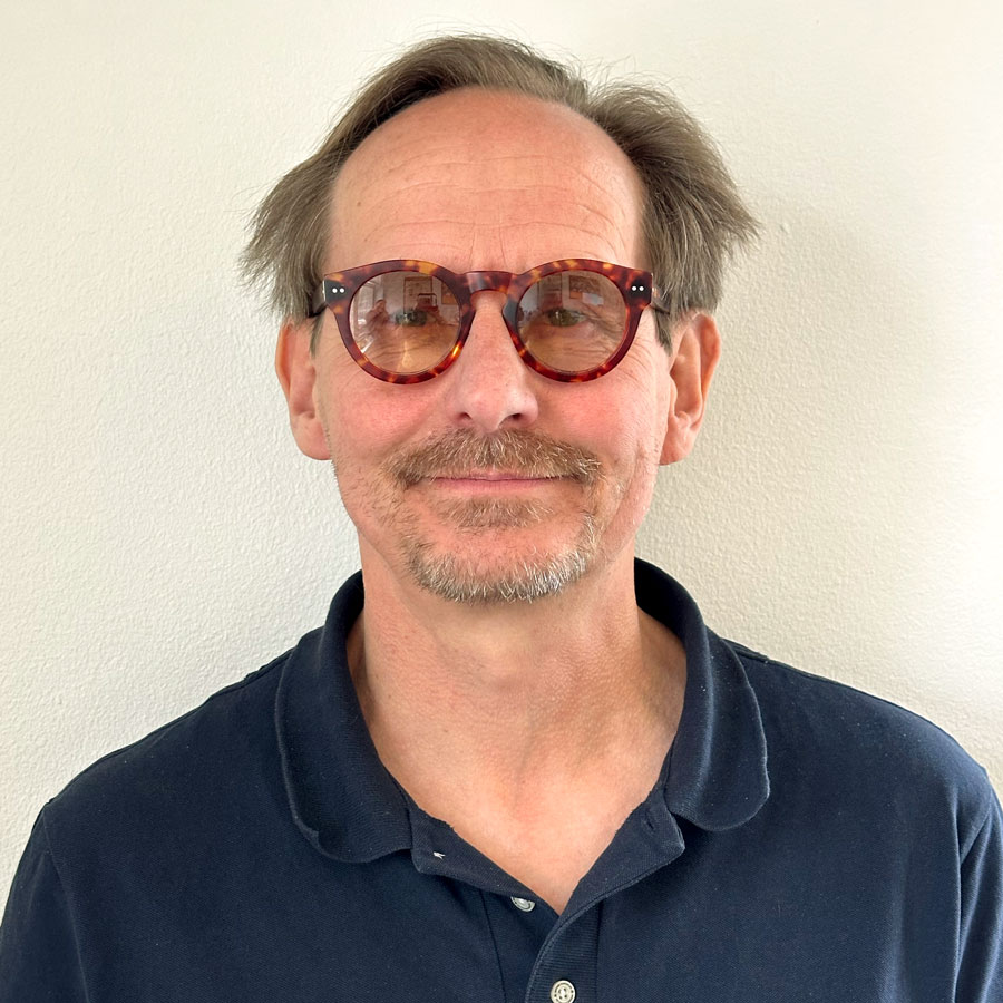 Mikael Porath Petersen - CEO & Chiropractor
